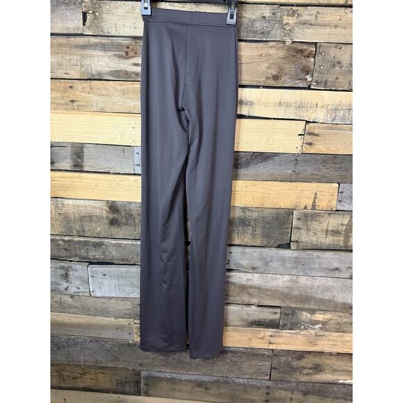 Women’s Gymshark Every Day Flare Legging Greyed Purple XS - Picture 2 of 5